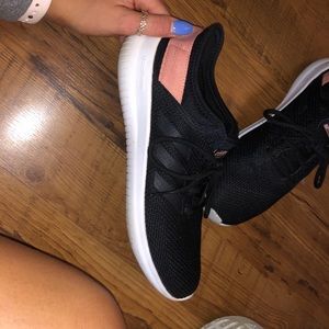 Adidas tennis shoes